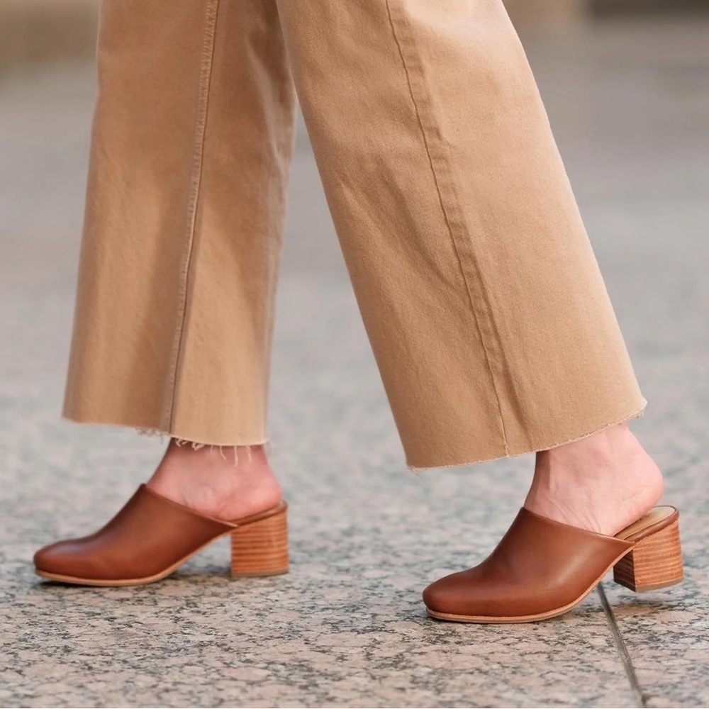 Nisolo All Day Heeled Mule in Brandy Size 5